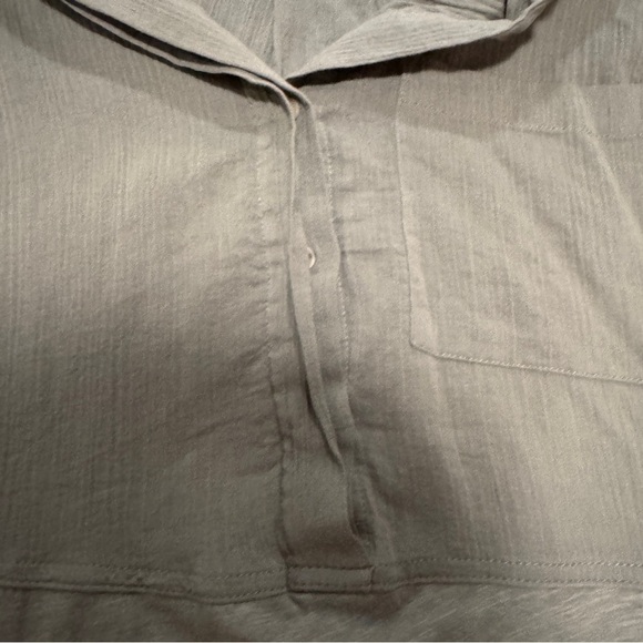 Universal Thread Olive Green Boxy Polo Blouse - Picture 5 of 7